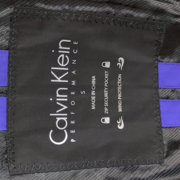 Calvin Klein Performance Puffer Vest Diagonal Zipper - Picture 12 of 13